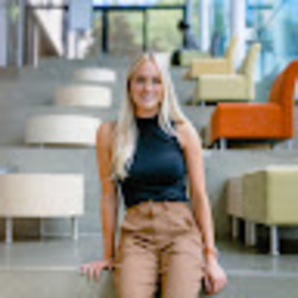 Meet your Posher, Cameo